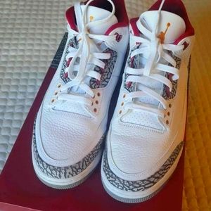 Air Jordan 3 Cardinal Red